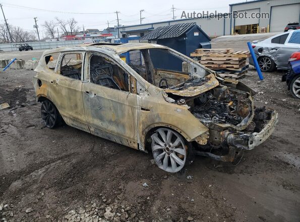 1FMCU0GD4HUA03090 2017 FORD ESCAPE Silver Przód prawy