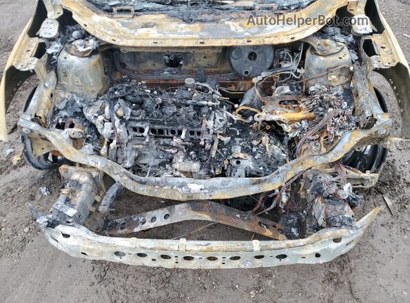 1FMCU0GD4HUA03090 2017 FORD ESCAPE Silver Widok komory silnika