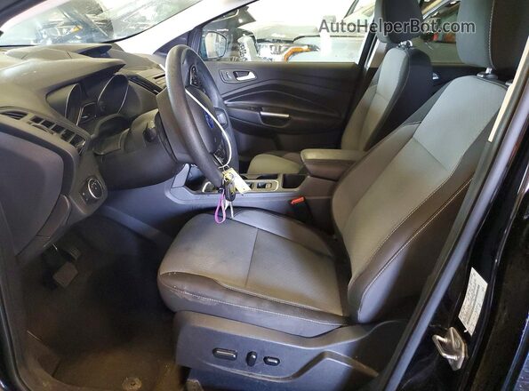 1FMCU0GD4HUA91297 2017 FORD ESCAPE Black Вид салону спереду