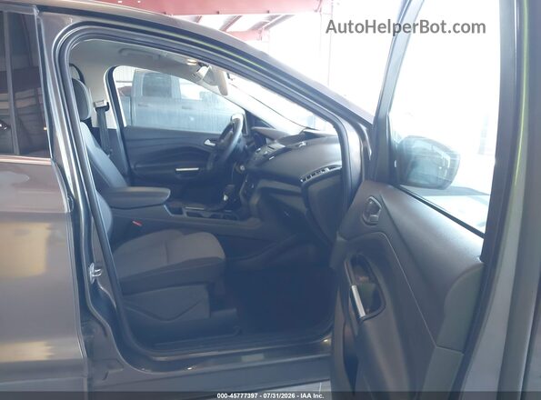 1FMCU0GD4HUB81775 2017 FORD ESCAPE Gray Սալոնի դիմացի տեսք