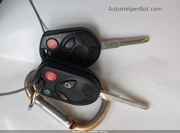 1FMCU0GD4HUC60539 2017 FORD ESCAPE Gray Vista del salpicadero
