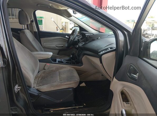 1FMCU0GD4HUC60539 2017 FORD ESCAPE Gray Vista interior delantera