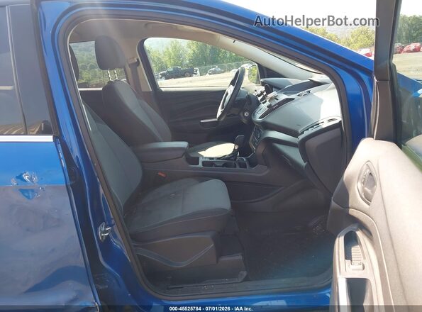 1FMCU0GD4HUD78395 2017 FORD ESCAPE Blue Front interior view