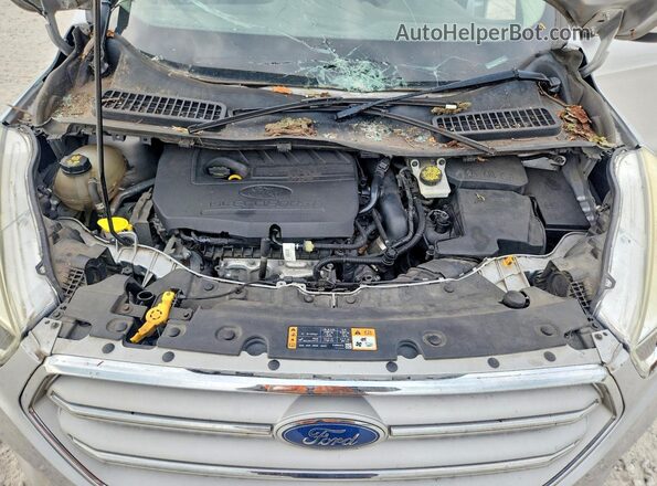 1FMCU0GD4JUA76076 2018 FORD ESCAPE Silver Rear interior view