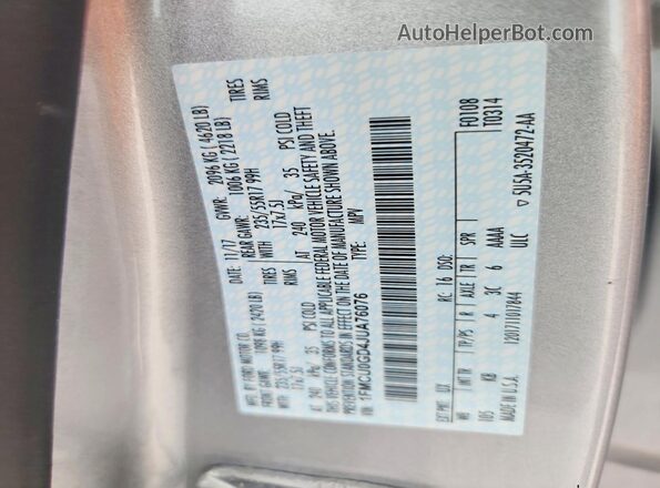 1FMCU0GD4JUA76076 2018 FORD ESCAPE Silver Engine compartment view