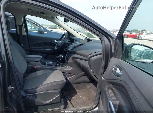 1FMCU0GD4JUD07557 2018 FORD ESCAPE Gray Front interior view