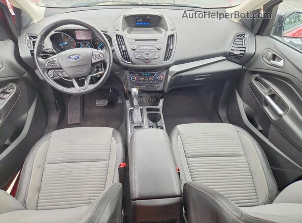 1FMCU0GD4JUD33916 2018 FORD ESCAPE Красный Вид панели приборов