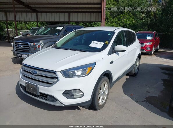 1FMCU0GD4KUA05039 2019 FORD ESCAPE White Vista tres cuartos delantera izquierda