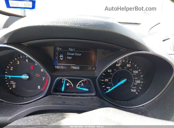 1FMCU0GD4KUA05039 2019 FORD ESCAPE White Vista de los asientos traseros