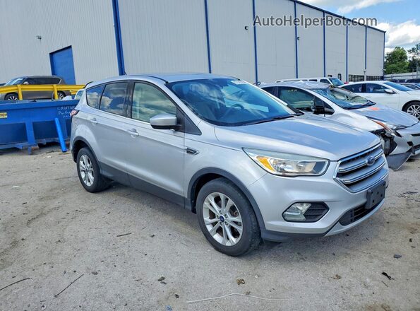 1FMCU0GD5HUA53299 2017 FORD ESCAPE Silver Przód prawy