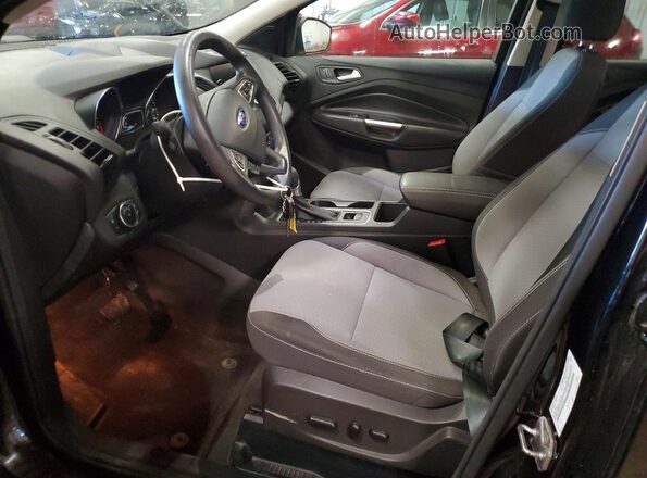1FMCU0GD5HUB28311 2017 FORD ESCAPE Черный Вид салона спереди