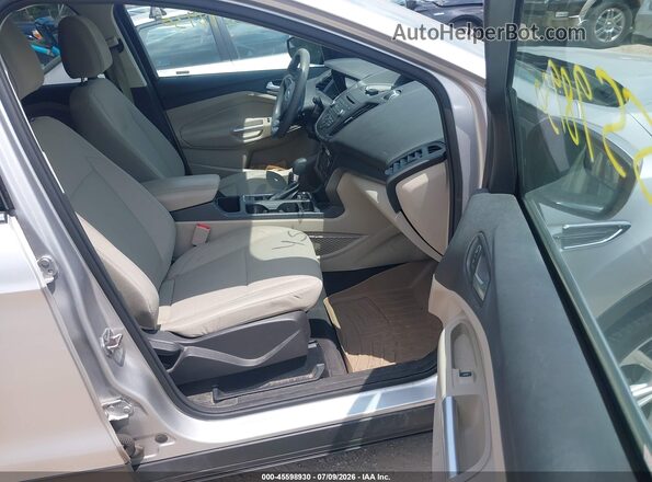 1FMCU0GD5HUB58733 2017 FORD ESCAPE Silver Սալոնի դիմացի տեսք