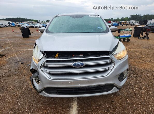 1FMCU0GD5HUC07218 2017 FORD ESCAPE Silver Вид спереду
