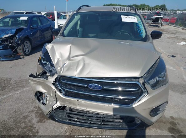 1FMCU0GD5HUC22611 2017 FORD ESCAPE Бежевый Вид щитка приборов