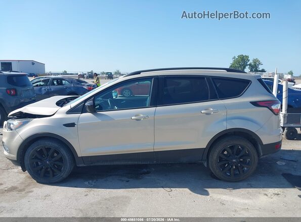 1FMCU0GD5HUC22611 2017 FORD ESCAPE Бежевый Панорамный вид салона 360°
