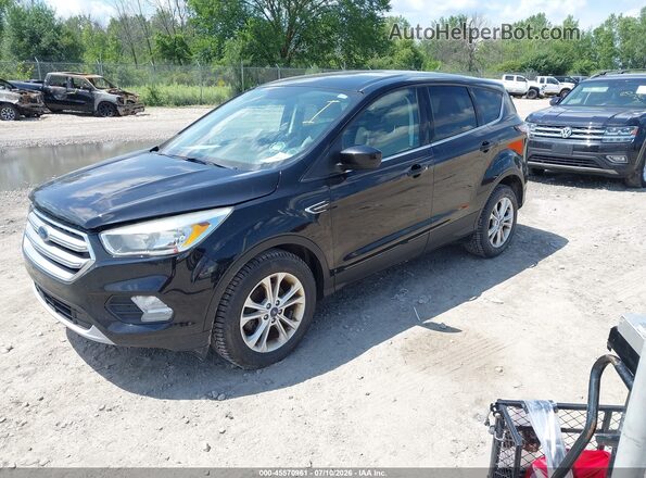 1FMCU0GD5HUD58026 2017 FORD ESCAPE Black Передня ліва чверть