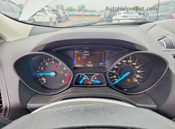1FMCU0GD5HUE26535 2017 FORD ESCAPE Silver Սարքավորումների վահանակի տեսք