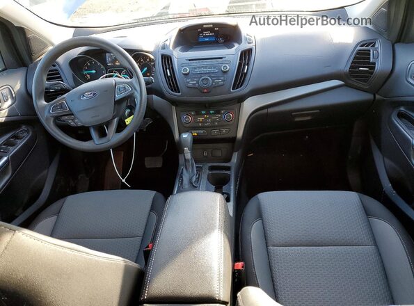 1FMCU0GD5HUE91160 2017 FORD ESCAPE Silver Widok deski rozdzielczej