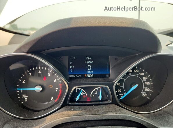 1FMCU0GD5JUC14420 2018 FORD ESCAPE Белый Вид щитка приборов