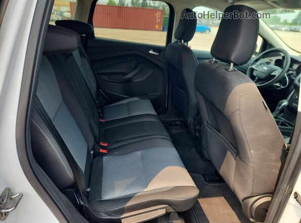 1FMCU0GD5JUC14420 2018 FORD ESCAPE Белый Вид задней части салона