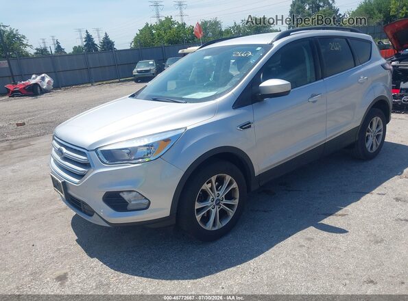 1FMCU0GD5JUD00343 2018 FORD ESCAPE Silver Առջևի ձախ երեք քառորդ տեսարան