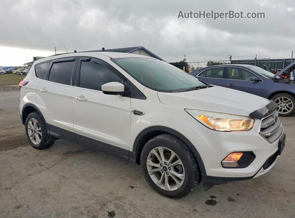 1FMCU0GD5KUB95210 2019 FORD ESCAPE Белый Передняя правая четверть