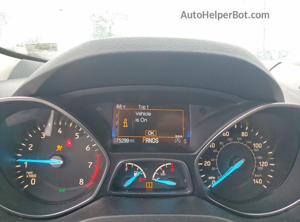 1FMCU0GD5KUB95210 2019 FORD ESCAPE Белый Вид щитка приборов