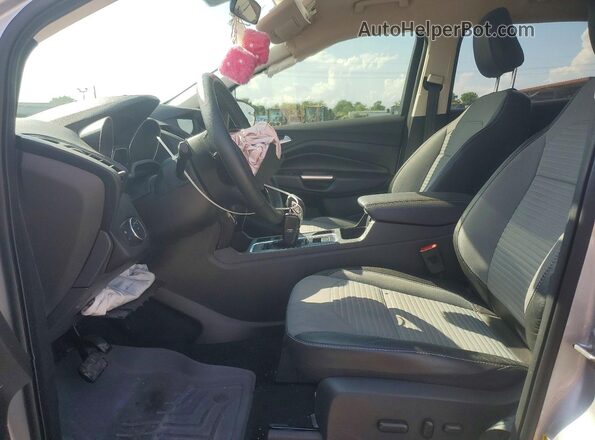 1FMCU0GD5KUC09882 2019 FORD ESCAPE Silver Widok wnętrza z przodu