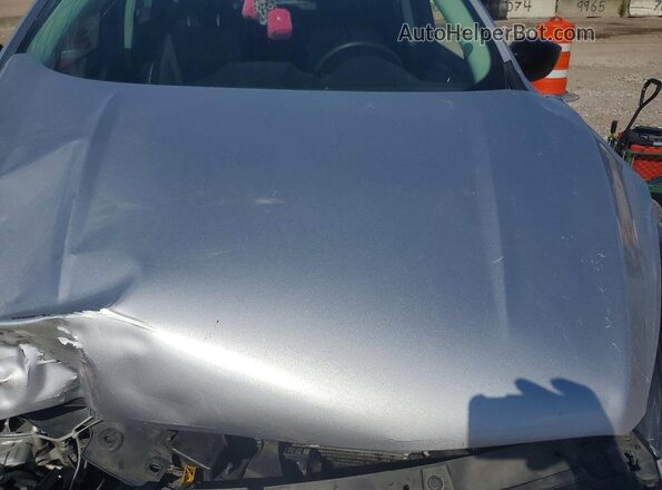1FMCU0GD5KUC09882 2019 FORD ESCAPE Silver Widok wnętrza z tyłu