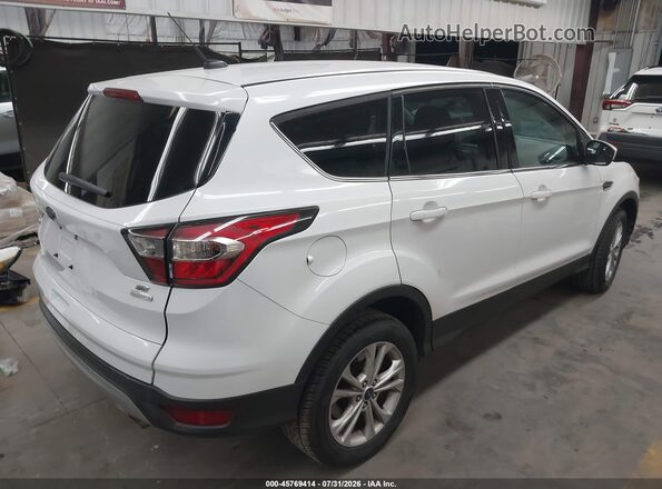 1FMCU0GD6HUA82505 2017 FORD ESCAPE White Tył prawy