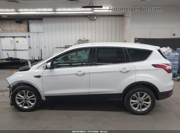 1FMCU0GD6HUA82505 2017 FORD ESCAPE White 
