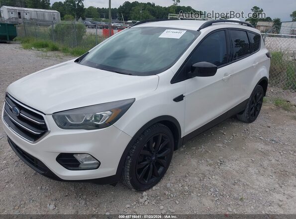 1FMCU0GD6HUA98686 2017 FORD ESCAPE White Vista frontal