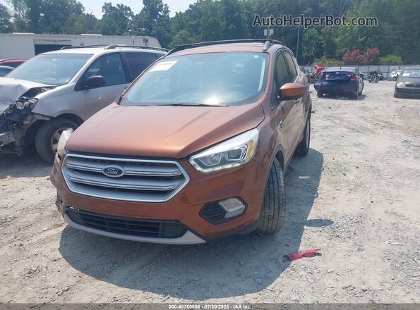 1FMCU0GD6HUB77677 2017 FORD ESCAPE Orange Передня ліва чверть