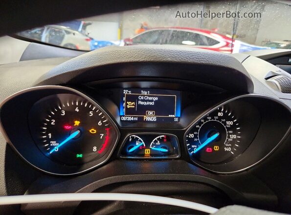 1FMCU0GD6HUE39276 2017 FORD ESCAPE White Vista del cuadro de instrumentos