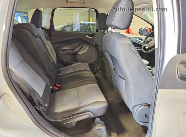1FMCU0GD6HUE39276 2017 FORD ESCAPE White Vista interior trasera