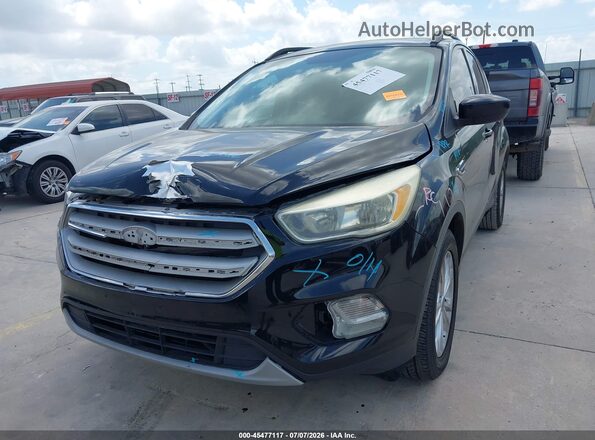 1FMCU0GD6JUA41538 2018 FORD ESCAPE Черный Вид спереди