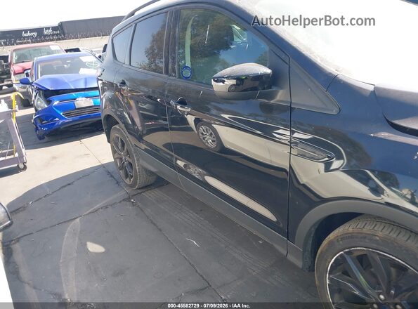 1FMCU0GD6JUD51222 2018 FORD ESCAPE Черный Панорамный вид салона 360°