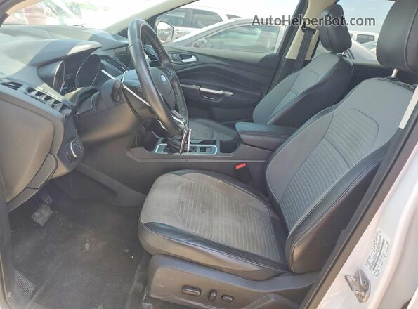 1FMCU0GD6KUA53674 2019 FORD ESCAPE White Front interior view