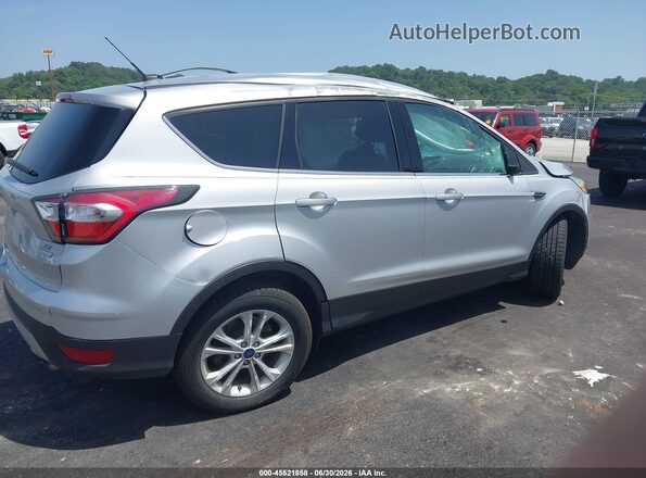 1FMCU0GD7HUA22944 2017 FORD ESCAPE Серебряный Задняя правая четверть