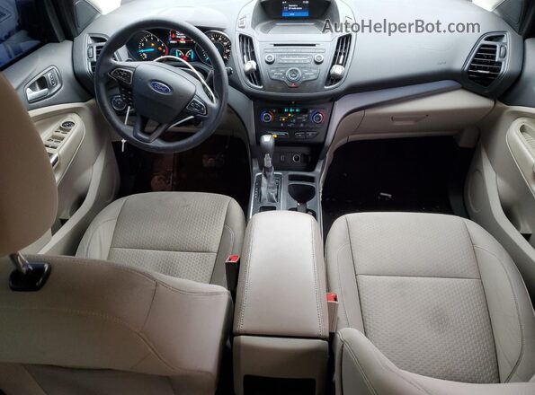 1FMCU0GD7HUA23026 2017 FORD ESCAPE Red Widok deski rozdzielczej