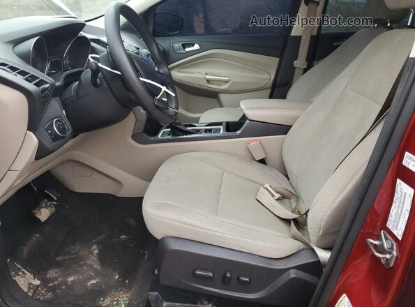 1FMCU0GD7HUA23026 2017 FORD ESCAPE Red Widok wnętrza z przodu