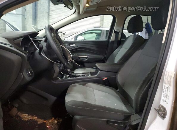 1FMCU0GD7HUA30607 2017 FORD ESCAPE White Սալոնի դիմացի տեսք