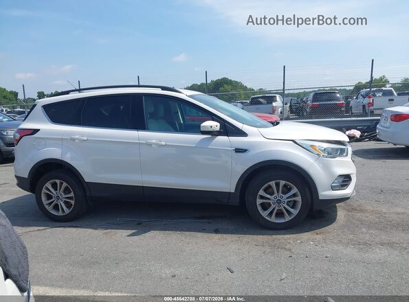 1FMCU0GD7HUB25975 2017 FORD ESCAPE White Vista interior de 360 grados