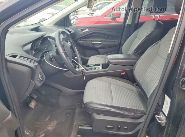 1FMCU0GD7HUC79148 2017 FORD ESCAPE Black Widok wnętrza z przodu