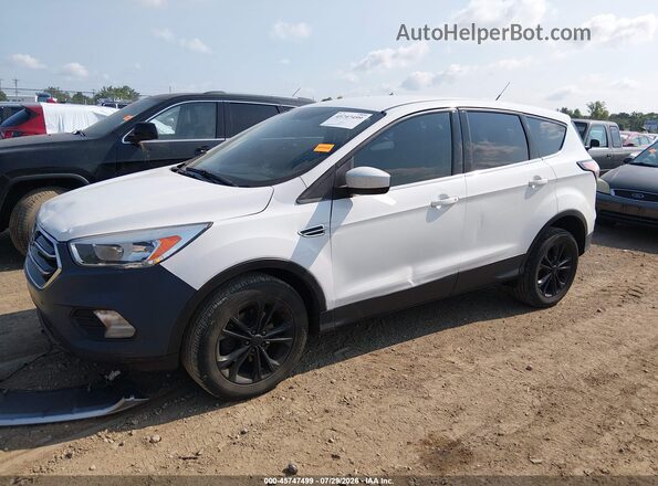 1FMCU0GD7HUD45455 2017 FORD ESCAPE White Передня ліва чверть