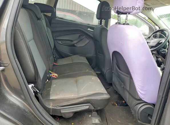 1FMCU0GD7HUE39626 2017 FORD ESCAPE Charcoal Widok tylnych siedzeń