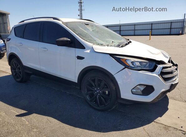 1FMCU0GD7HUE55163 2017 FORD ESCAPE White Front right
