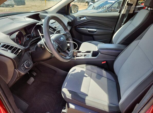 1FMCU0GD7HUE62856 2017 FORD ESCAPE Red Widok wnętrza z przodu