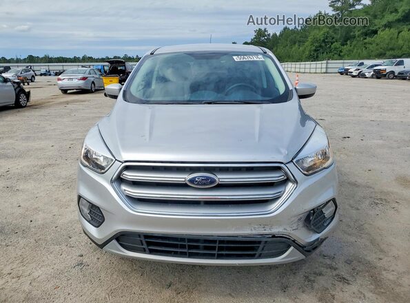 1FMCU0GD7HUF01641 2017 FORD ESCAPE Silver Вид спереду