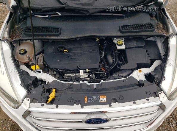 1FMCU0GD7JUA18818 2018 FORD ESCAPE White Engine compartment view